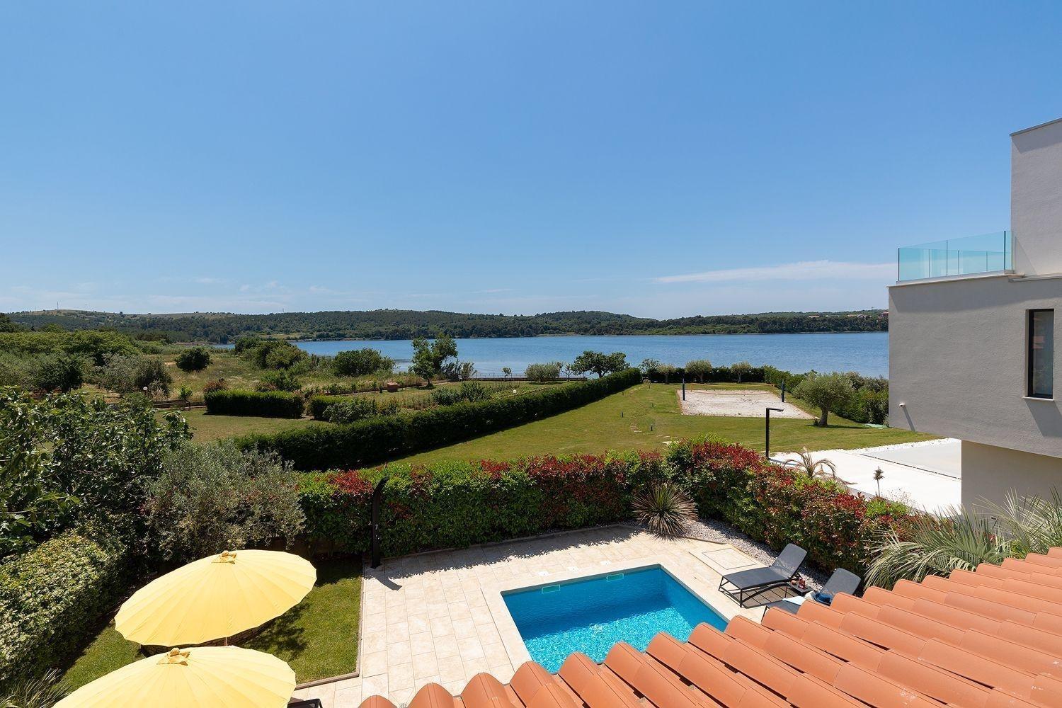 Ferienhaus In Pomer Mit Privatem Beheizten Pool Und Meerblick Экстерьер фото